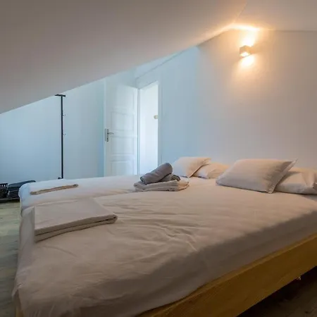 Apartament Erika 7 *